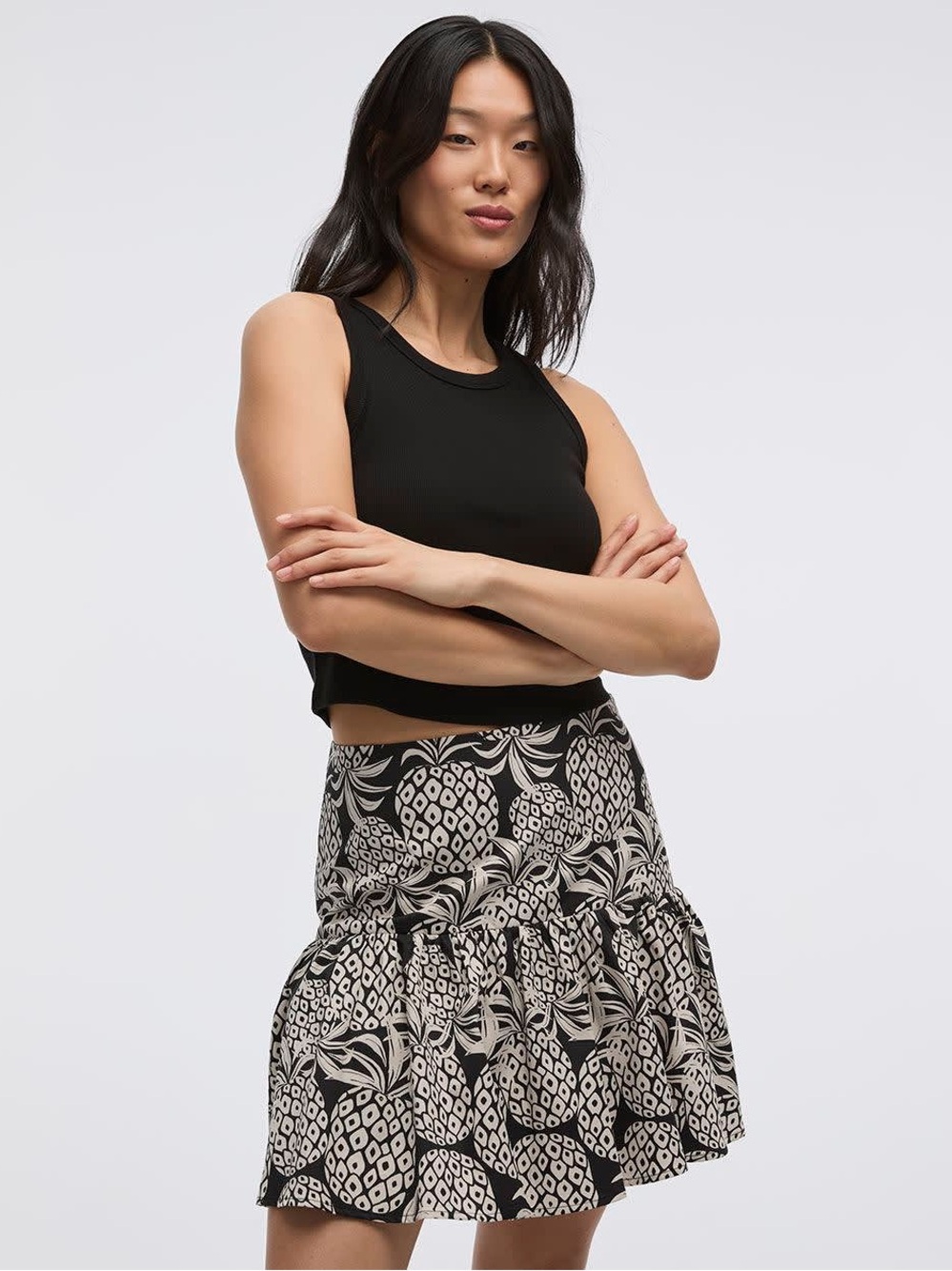 💫2/$25 • Reitmans Pineapple Print Ruffles Hem Mini Skirt